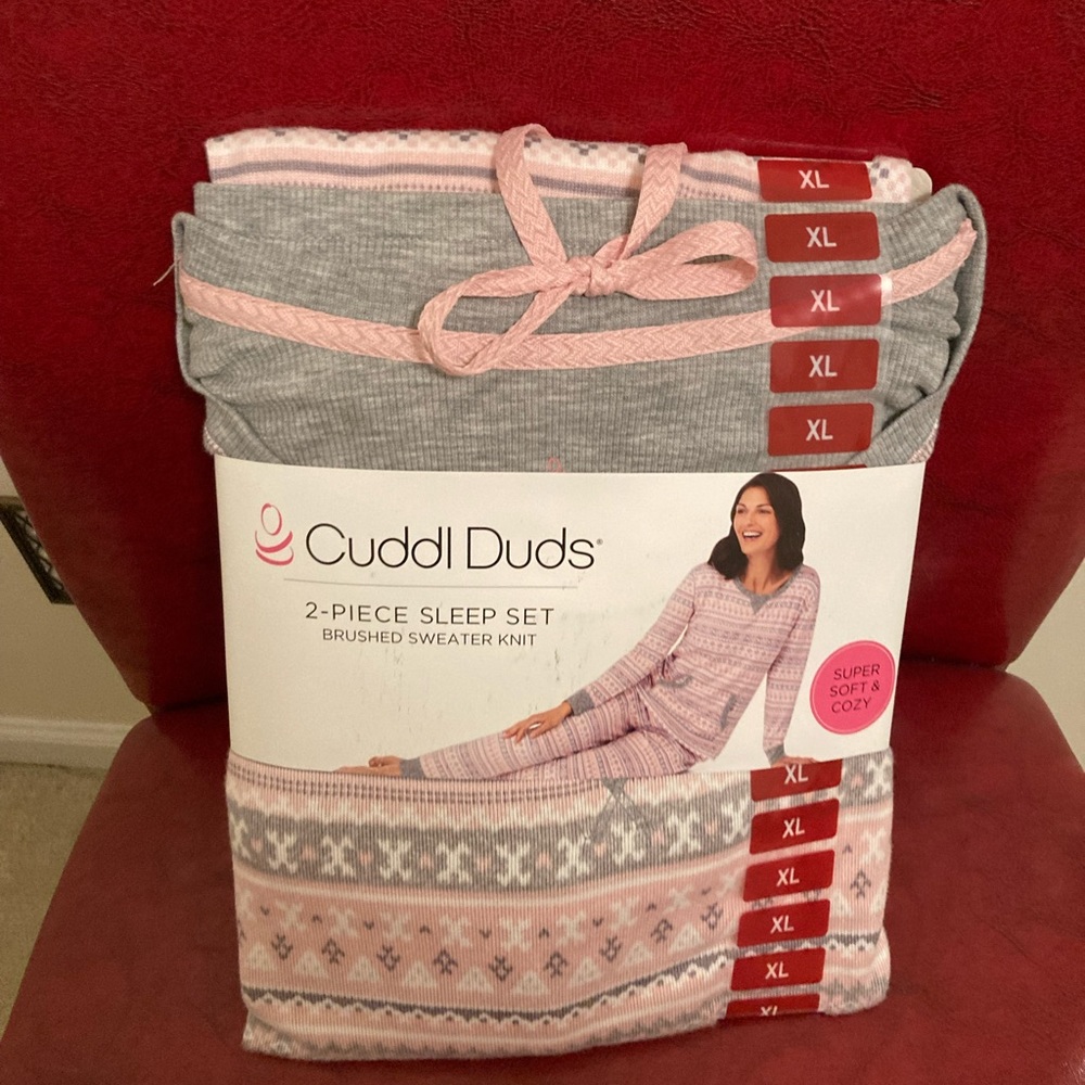 Super soft Pajama Set by Cuddl Duds size XL Set